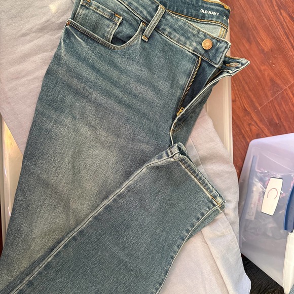 Old Navy Women’s jeans size 12 short - Picture 5 of 8